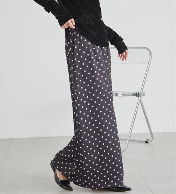 RANAN（ラナン）の「エンボスサテンナロースカート（ロングスカート）」｜詳細画像