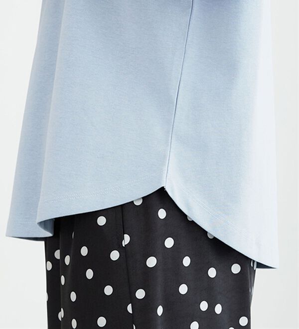 BELLUNA（ベルーナ）の「汗ジミ対策！袖タック使いロゴプルオーバー（カットソー）」｜詳細画像