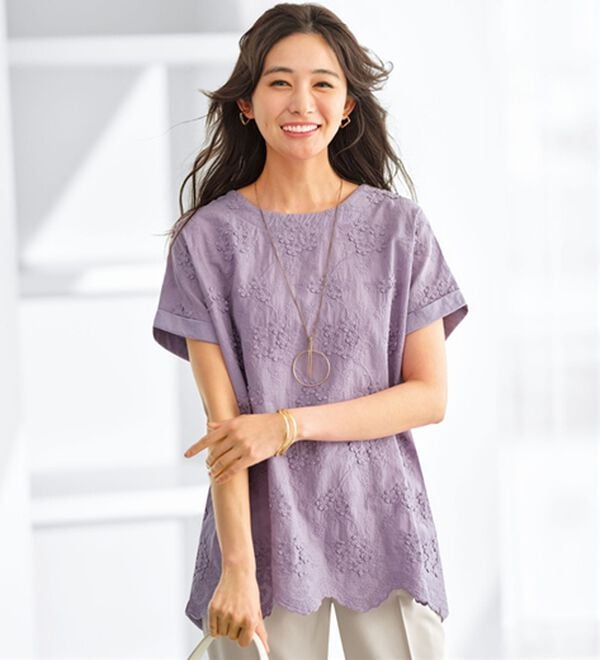 BELLUNA（ベルーナ）の「モチーフレース使いデザインプルオーバー（カットソー）」｜ラベンダー