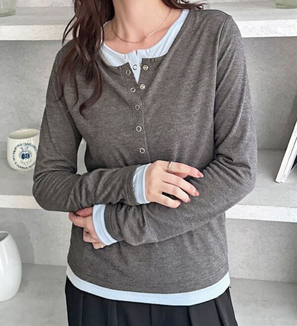 GeeRA（ジーラ）の「レイヤード風ヘンリーネックカットソー（カットソー）」｜詳細画像