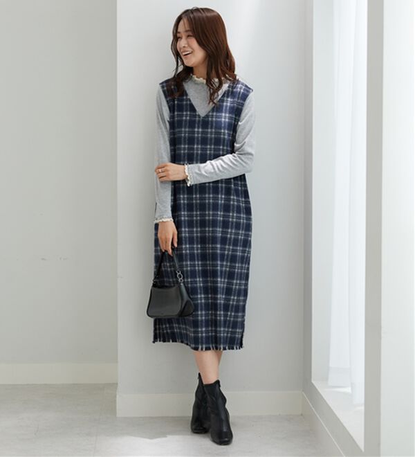 BELLUNA（ベルーナ）の「ポケット付！ふんわり起毛素材ジャンパースカート（ジャンパースカート）」｜詳細画像