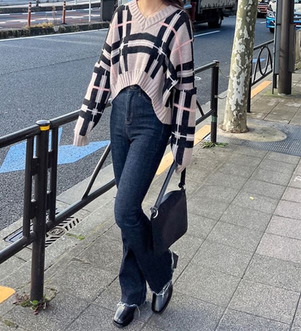 GeeRA（ジーラ）の「チェック柄ニットプルオーバー（ニット・セーター）」｜詳細画像