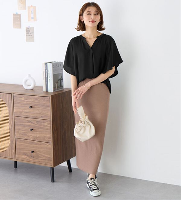 Viola e Viola（ヴィオラ エ ヴィオラ）の「【接触冷感】さらっと涼感フレアスリーブブラウス（ブラウス）」｜詳細画像