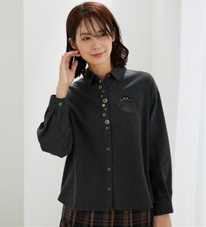 BELLUNA（ベルーナ）の「アニマル刺しゅう多ボタンデザインブラウス（ブラウス）」｜チャコール
