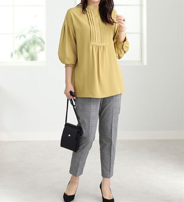 BELLUNA（ベルーナ）の「タックデザインブラウス（ブラウス）」｜詳細画像