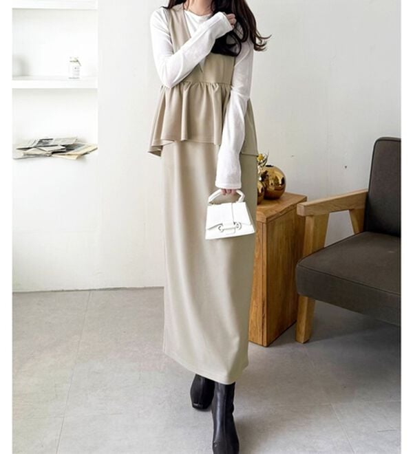 GeeRA（ジーラ）の「【再入荷】楽ちん！ペプラムジャンパースカート（ジャンパースカート）」｜詳細画像