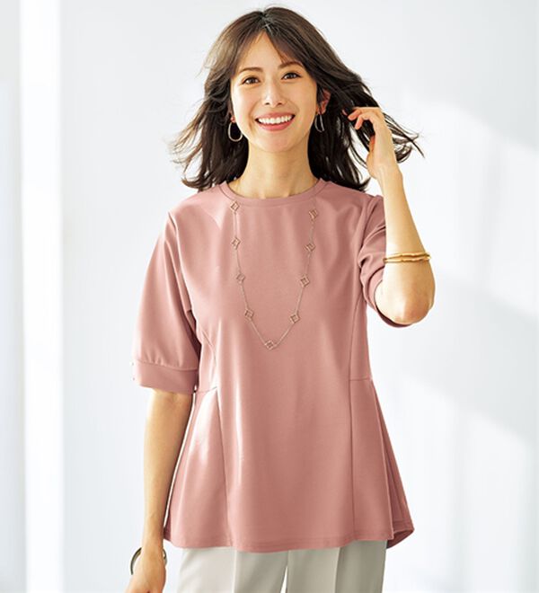 BELLUNA（ベルーナ）の「ジョーゼット素材タック使いＴブラウス（ブラウス）」｜ピンク