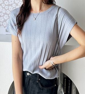 GeeRA（ジーラ）の「プリーツ編フレンチスリーブリブトップス（ニット・セーター）」｜ライトブルー