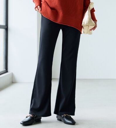 BELLUNA（ベルーナ）の「シュッと体型カバー！ジャストフィットフレアーパンツ（フルレングスパンツ）」