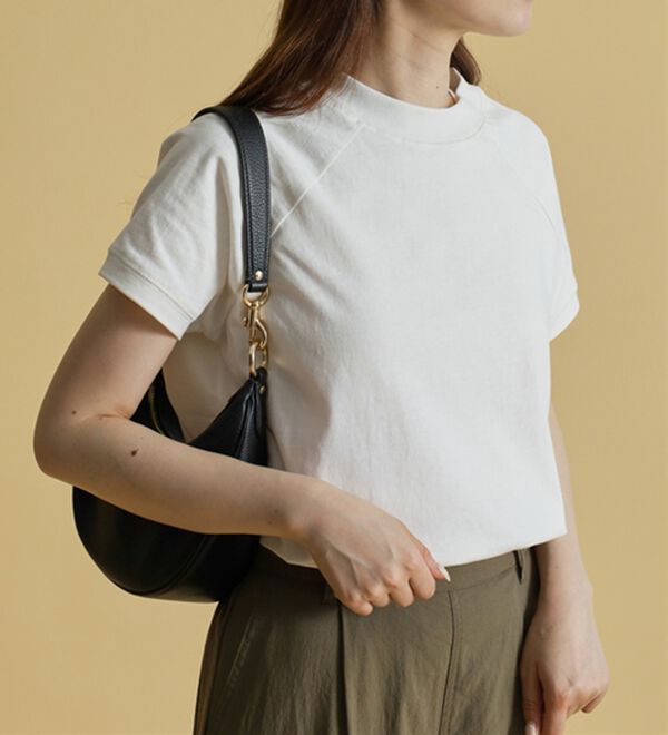 BELLUNA（ベルーナ）の「華奢見せ！しっかり素材コットン１００％Ｔシャツ（カットソー）」｜詳細画像