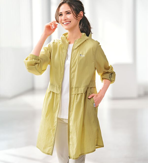 BELLUNA（ベルーナ）の「＜ＦＩＬＡ＞日差しガード付はっ水軽量ブルゾン（ブルゾン）」｜詳細画像