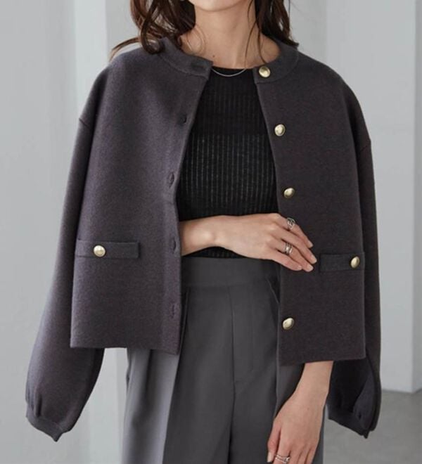 RANAN（ラナン）の「【4つの機能付き】洗える！ゴールド調ボタンニットカーディガン（ニットカーディガン）」｜詳細画像