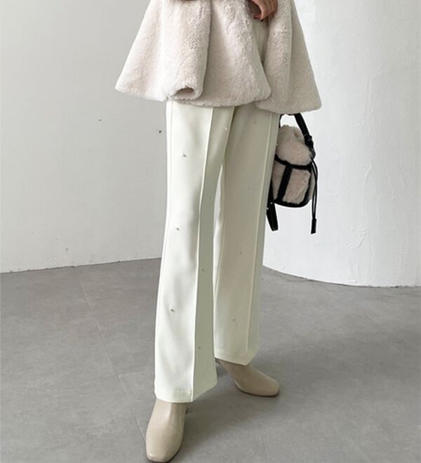 GeeRA（ジーラ）の「【YOUING.】パールデザインフレアーパンツ（フルレングスパンツ）」｜詳細画像