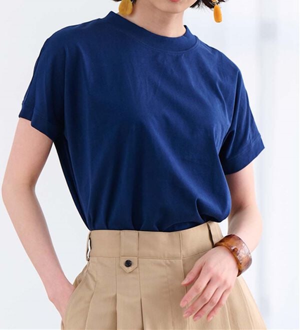 RANAN（ラナン）の「【選べる袖丈】ひんやり！＜BC＞綿100％プチハイネックＴシャツ（カットソー）」｜ネイビー（半袖）