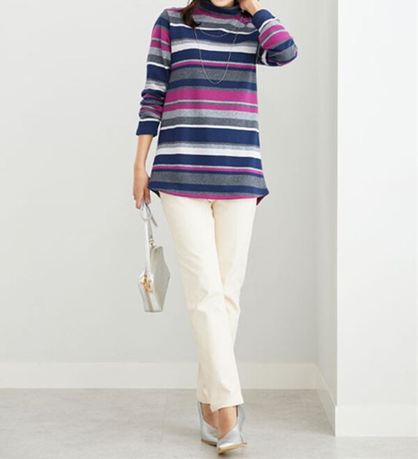 BELLUNA（ベルーナ）の「ふわふわ裏ファーハイネックプルオーバー（カットソー）」｜詳細画像