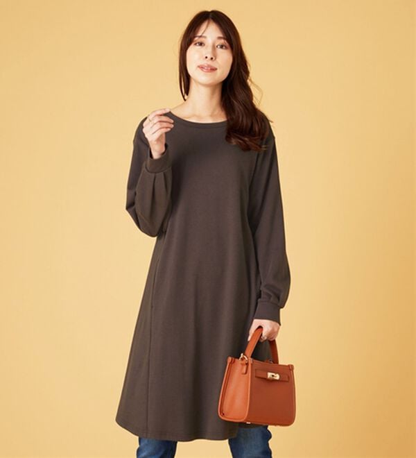 BELLUNA（ベルーナ）の「【吸湿発熱】ポンチ素材チュニックワンピース（チュニックワンピース）」｜チャコール2