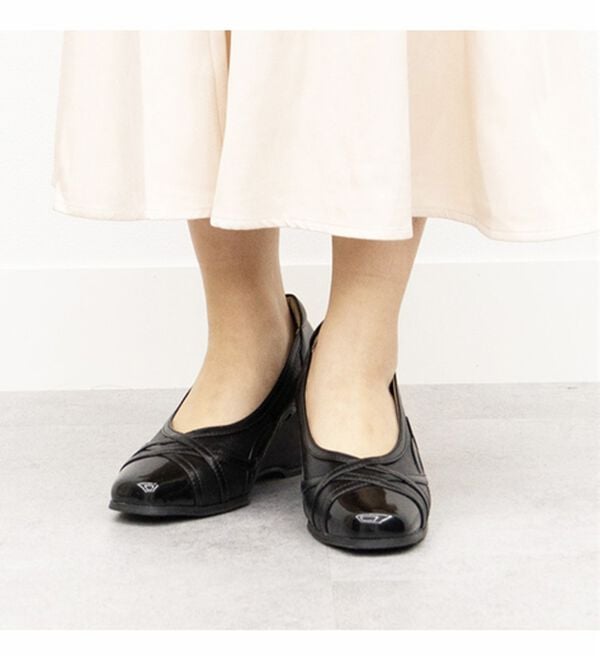 BELLUNA（ベルーナ）の「４Ｅエレガンス切替パンプス（パンプス）」｜詳細画像
