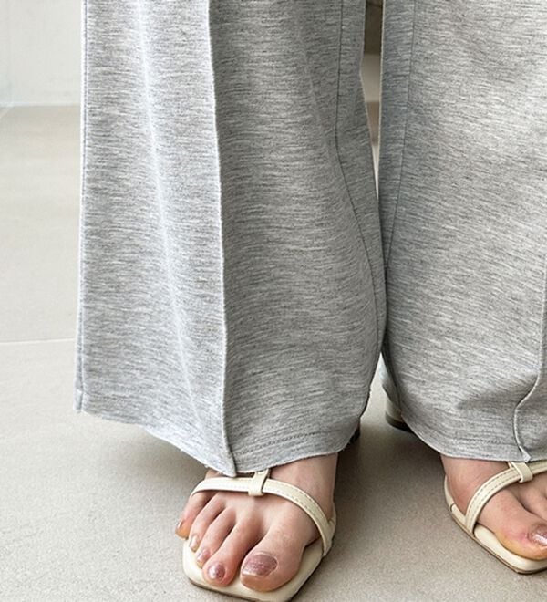 GeeRA（ジーラ）の「とろみイージーワイドピンタックパンツ（フルレングスパンツ）」｜詳細画像