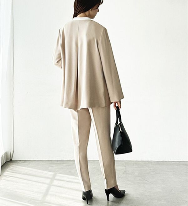 GeeRA（ジーラ）の「【２点セット】フレアーラインジャケットセットアップスーツ（パンツスーツ）」｜詳細画像