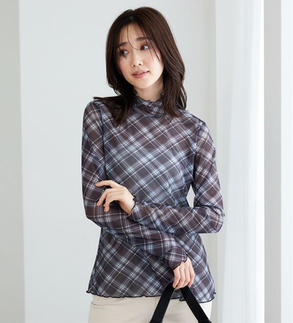 BELLUNA（ベルーナ）の「【重ね着インナー】シアー素材ハイネックインナープルオーバー（カットソー）」｜詳細画像