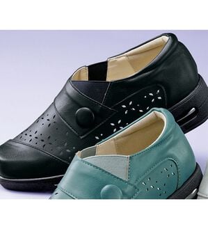 BELLUNA（ベルーナ）の「５Ｅダブルエアカットワークシューズ（スニーカー）」｜黒