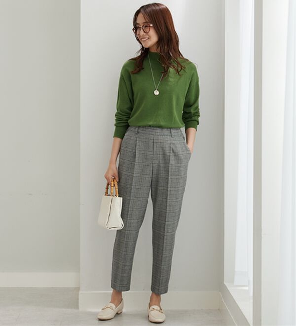 BELLUNA（ベルーナ）の「サマ見え(スーパーウォーム)ウール調素材美脚テーパードパンツ（テーパードパンツ）」｜詳細画像