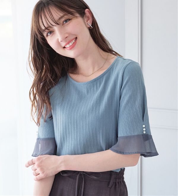 alotta（アロッタ）の「パール調ボタン付テレコリブトップス（カットソー）」｜サックスブルー