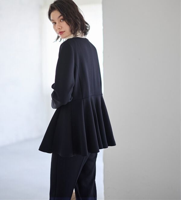 GeeRA（ジーラ）の「【２点セット】ペプラムジャケットテーパードパンツセットアップスーツ（パンツスーツ）」｜詳細画像