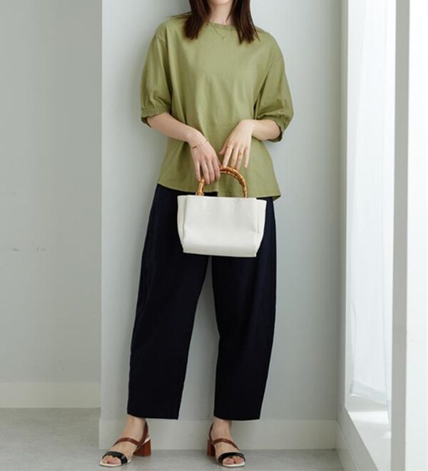 BELLUNA（ベルーナ）の「デザインリブ使いふんわり袖プルオーバー（カットソー）」｜詳細画像