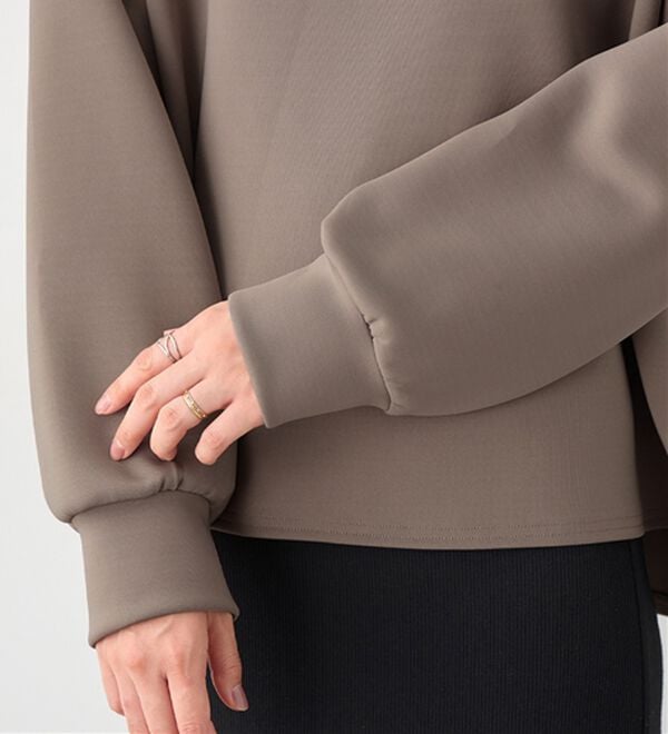 alotta（アロッタ）の「大人可愛いゆったりロゴスウェット（トレーナー・スウェット）」｜詳細画像