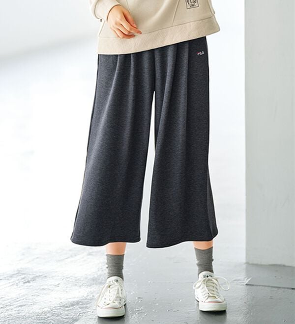 BELLUNA（ベルーナ）の「＜ＦＩＬＡ＞裏シャギータック使いガウチョパンツ（ワイドパンツ・ガウチョ）」｜杢チャコール