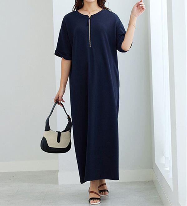 GeeRA（ジーラ）の「【ひんやり/着痩せ】ハーフジップ大人Ｔシャツワンピース（カットソーワンピース）」｜詳細画像