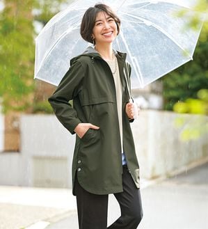 BELLUNA（ベルーナ）の「はっ水ボンディング素材ロング丈パーカー（ジレ）」｜ダークカーキ