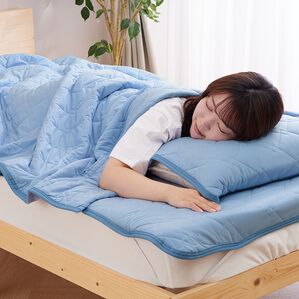 「冷感＆タオル地リバーシブル軽寝具＜ベルクールプレミアム・冷たさが続く・冷感ケット・敷パッド・枕カバー＞（敷パッド）」｜詳細画像
