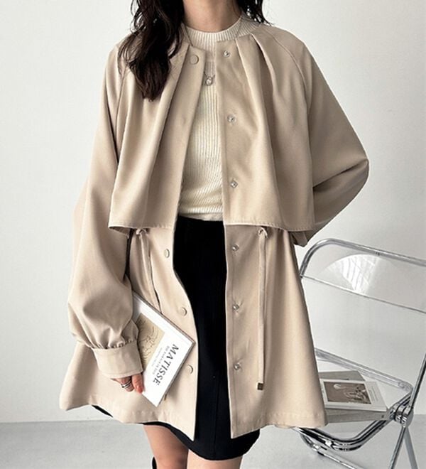 GeeRA（ジーラ）の「ケープデザインミドル丈マンパー（ブルゾン）」｜詳細画像