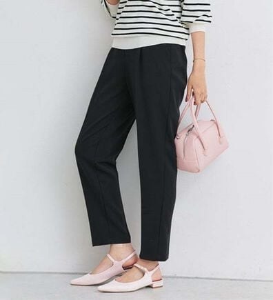 Pierrot（ピエロ）の「高見えすっきりテーパードパンツ（フルレングスパンツ）」