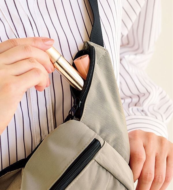 BELLUNA（ベルーナ）の「必要な物だけ収納ウエストボディバッグ（リュック）」｜詳細画像