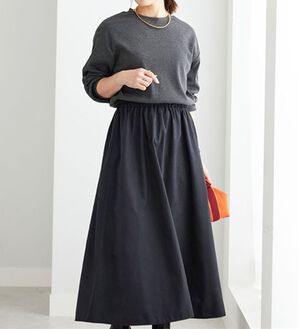 BELLUNA（ベルーナ）の「ドッキングデザインロングワンピース（ドッキングワンピース）」｜杢チャコール／黒