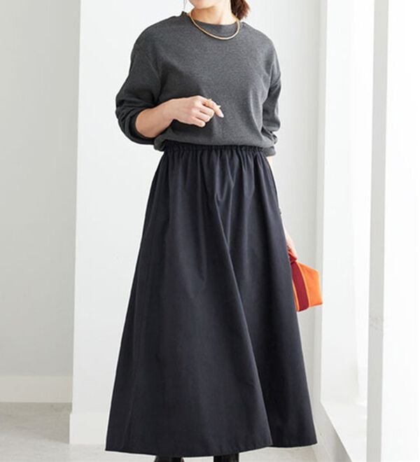 BELLUNA（ベルーナ）の「ドッキングデザインロングワンピース（ドッキングワンピース）」｜杢チャコール／黒