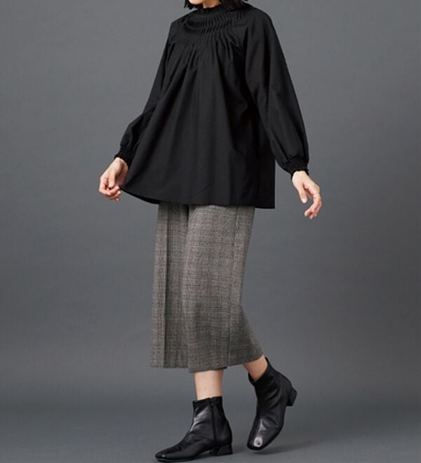 BELLUNA（ベルーナ）の「タックデザインフリル衿ブラウス（ブラウス）」｜詳細画像