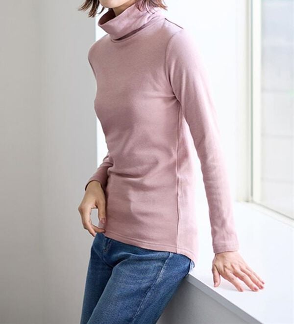 LAVIENNE（ラヴィエンヌ）の「【医師オススメ】綿１００％吸湿発熱あったかインナー　タートルネックインナー長袖（肌着・インナーウェア）」｜詳細画像