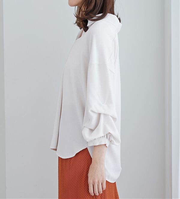BELLUNA（ベルーナ）の「袖タックデザインスキッパーシャツ（シャツ）」｜詳細画像