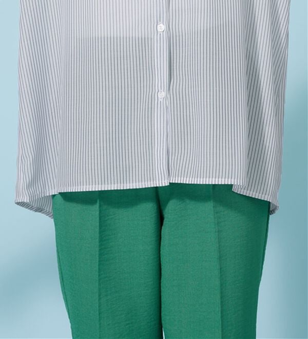 BELLUNA（ベルーナ）の「シアーストライプ素材ベーシックシャツ（シャツ）」｜詳細画像