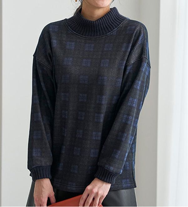 BELLUNA（ベルーナ）の「まるで着る毛布！静電防止付裏ファーニットリブトレーナー（トレーナー・スウェット）」｜詳細画像