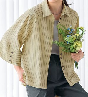 BELLUNA（ベルーナ）の「すっきり見えて体型隠しストライプワイドシャツ（シャツ）」｜詳細画像