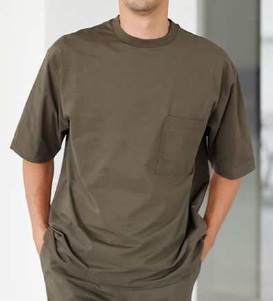 「部屋着に見せない！大人のきれいめＴシャツ・パンツ（メンズＴシャツ）」