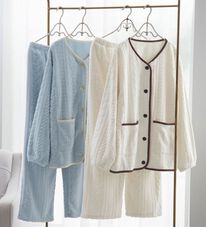 YU'NOW（ユナウ）の「【上下２点セット】ケーブルニット風もこもこカーディガンセット（パジャマ・ルームウェア）」