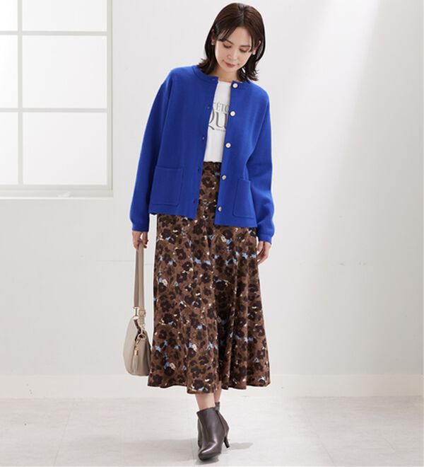 BELLUNA（ベルーナ）の「金ボタン使いニットカーディガン（ニットカーディガン）」｜詳細画像