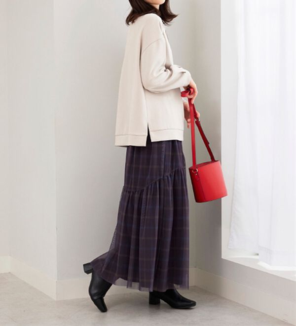 BELLUNA（ベルーナ）の「上品見えとろみワイドネックプルオーバー（カットソー）」｜詳細画像