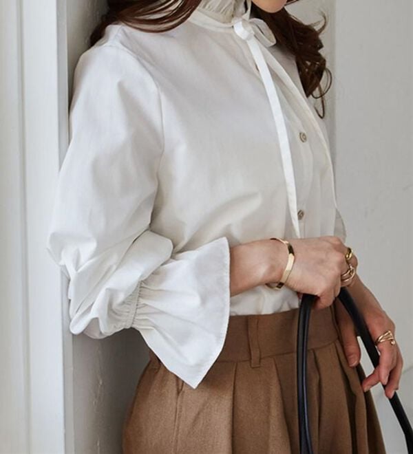 RANAN（ラナン）の「プチフリルリボン付きブラウス（ブラウス）」｜詳細画像